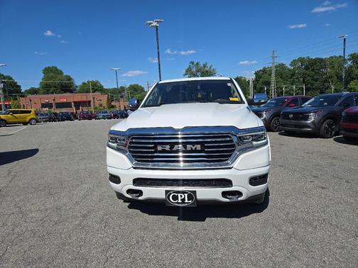 Ivory White Tri-Coat Pearlcoat 2019 RAM 1500 Longhorn
