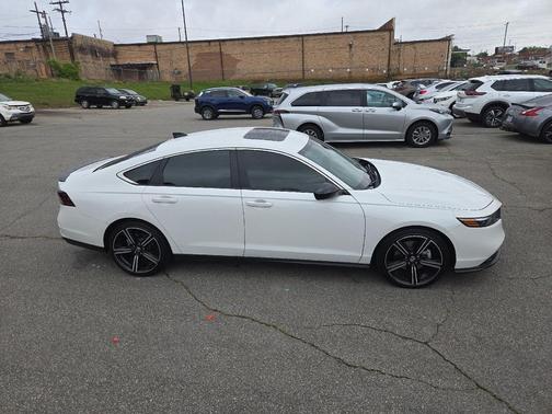 Platinum White Pearl 2024 Honda Accord Hybrid Sport