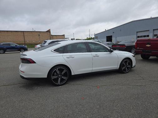 Platinum White Pearl 2024 Honda Accord Hybrid Sport