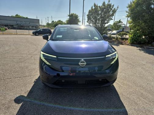 DP OCEAN BLU PR 2026 Nissan Leaf PLATINUM+