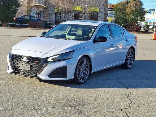 2024 Nissan Altima SR VC-Turbo FWD