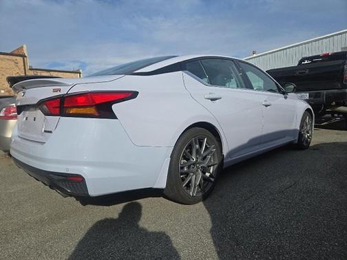 2024 Nissan Altima SR VC-Turbo FWD