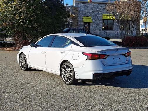 2024 Nissan Altima SR VC-Turbo FWD