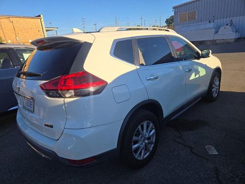 Glacier White 2019 Nissan Rogue S