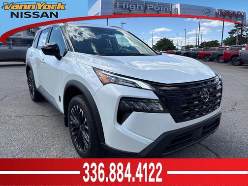 Everest White Pearl Tricoat 2026 Nissan Rogue Dark Armor