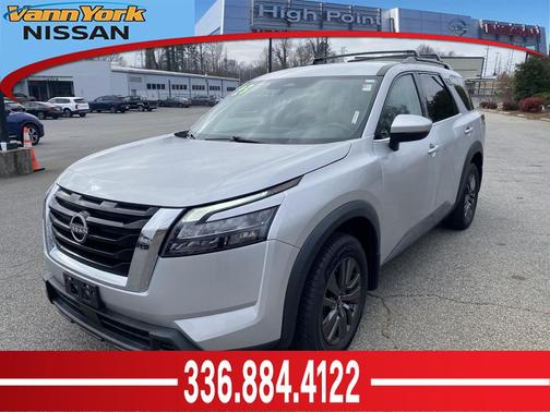 2023 Nissan Pathfinder SV 4WD