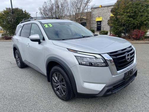 2023 Nissan Pathfinder SV 4WD