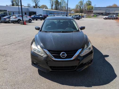 Super Black 2017 Nissan Altima 2.5 SV