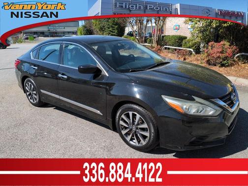 Super Black 2017 Nissan Altima 2.5 SV