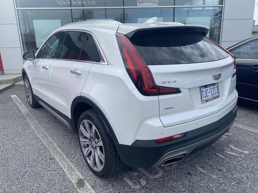 2021 Cadillac XT4 Premium Luxury