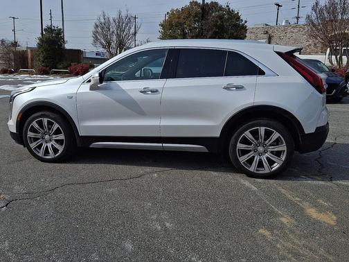 2021 Cadillac XT4 Premium Luxury