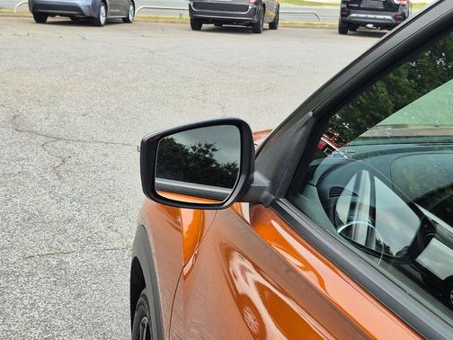 Monarch Orange Metallic/Super Black 2024 Nissan Kicks SR