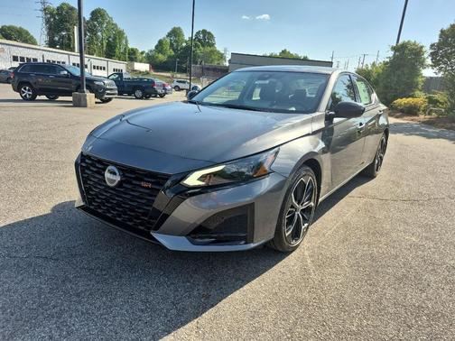 GUN MET 2026 Nissan Altima SR FWD