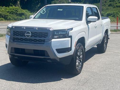 Glacier White 2026 Nissan Frontier SV