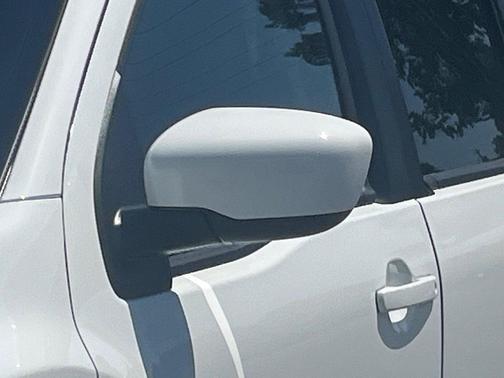 Glacier White 2026 Nissan Frontier SV