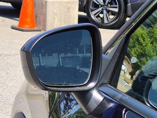 DP OCEAN BLU PR 2026 Nissan Rogue SV