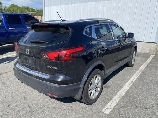 2017 Nissan Rogue Sport SV