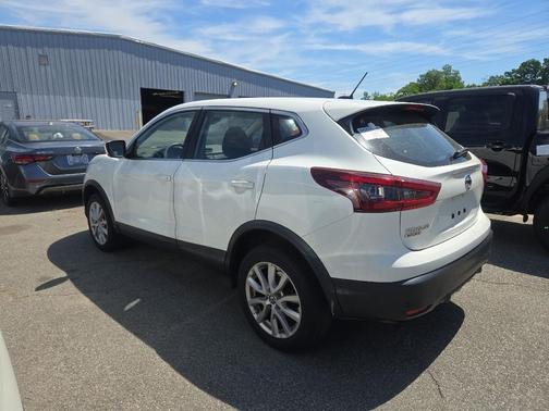 Glacier White 2021 Nissan Rogue Sport S