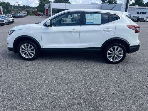 Glacier White 2021 Nissan Rogue Sport S
