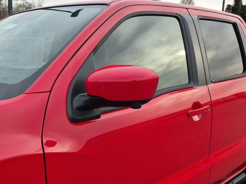 Red Alert 2026 Nissan Frontier PRO-4X