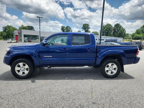 Blue Ribbon Metal 2015 Toyota Tacoma Base