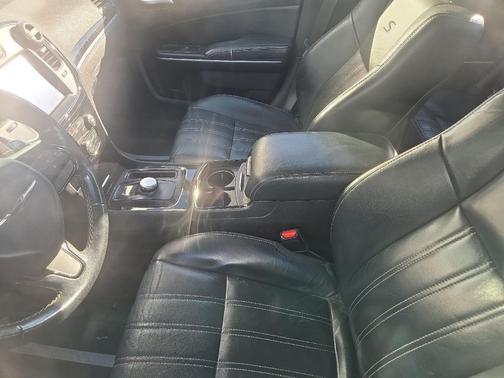 Gloss Black 2019 Chrysler 300 S