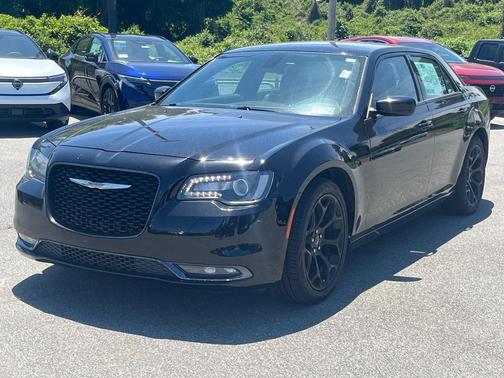 Gloss Black 2019 Chrysler 300 S