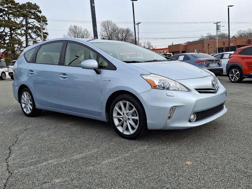 2012 Toyota Prius v Five