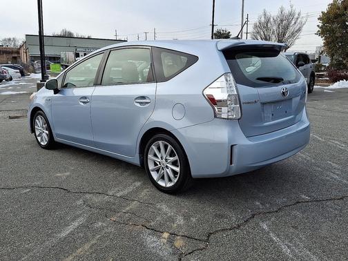 2012 Toyota Prius v Five
