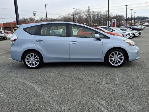 2012 Toyota Prius v Five