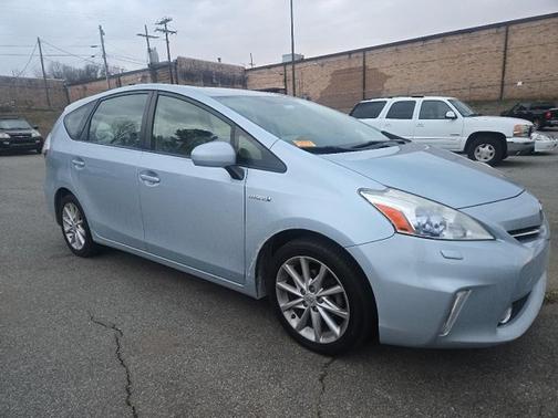 2012 Toyota Prius v Five