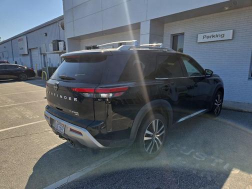 Super Black 2023 Nissan Pathfinder Platinum 4WD