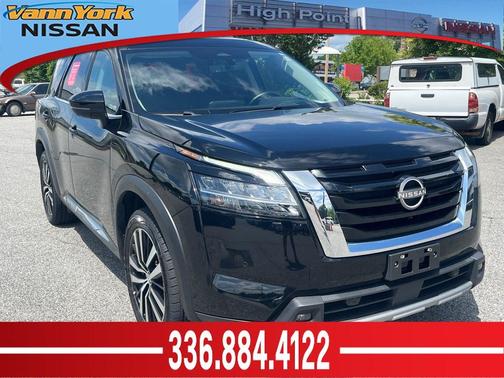 Super Black 2023 Nissan Pathfinder Platinum 4WD