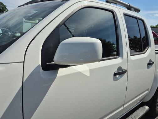 Glacier White 2020 Nissan Frontier PRO-4X