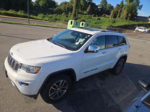 Bright White Clearcoat 2017 Jeep Grand Cherokee Limited