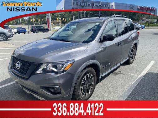 2019 Nissan Pathfinder SL
