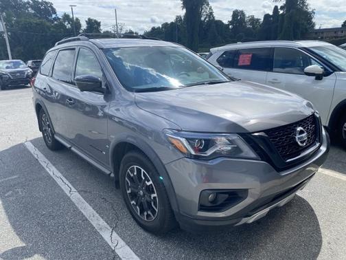 2019 Nissan Pathfinder SL