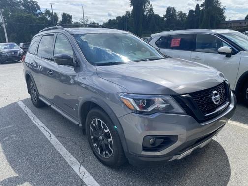 2019 Nissan Pathfinder SL