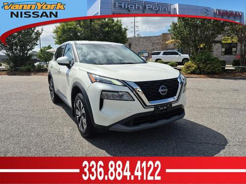 Pearl White Tricoat 2023 Nissan Rogue SV