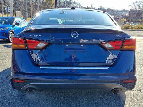 2021 Nissan Altima SR FWD