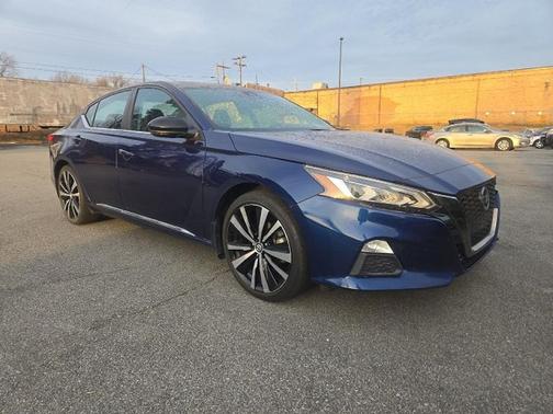 2021 Nissan Altima SR FWD