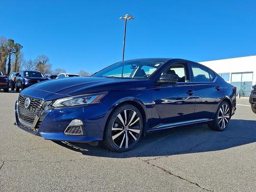 2021 Nissan Altima SR FWD