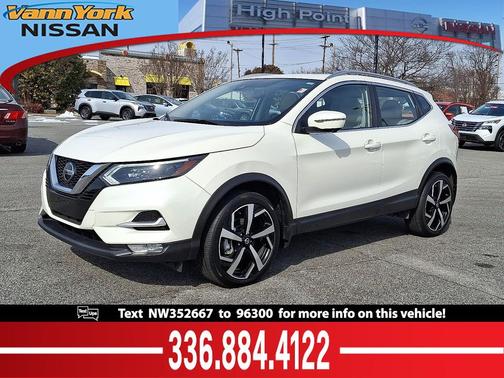 2022 Nissan Rogue Sport SL