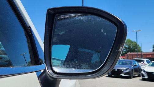 Pearl White Tricoat/Super Black 2023 Nissan Pathfinder SL 4WD