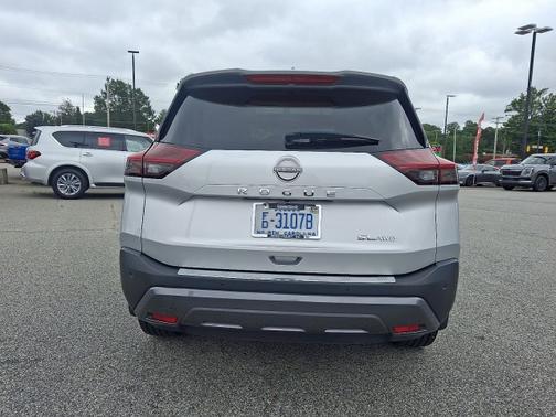 2022 Nissan Rogue SL