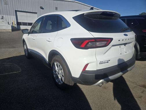 Oxford White 2024 Ford Escape Active