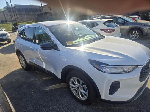 Oxford White 2024 Ford Escape Active
