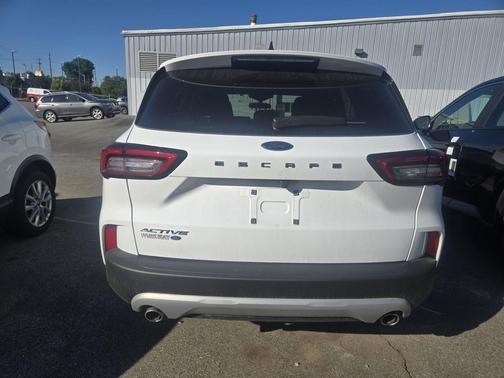 Oxford White 2024 Ford Escape Active