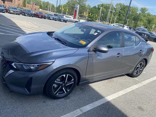 Gun Metallic 2024 Nissan Sentra SV