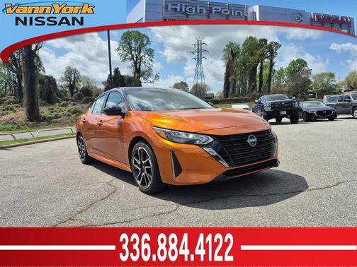 MONARCH ORANGE METALLIC 2025 Nissan Sentra SR